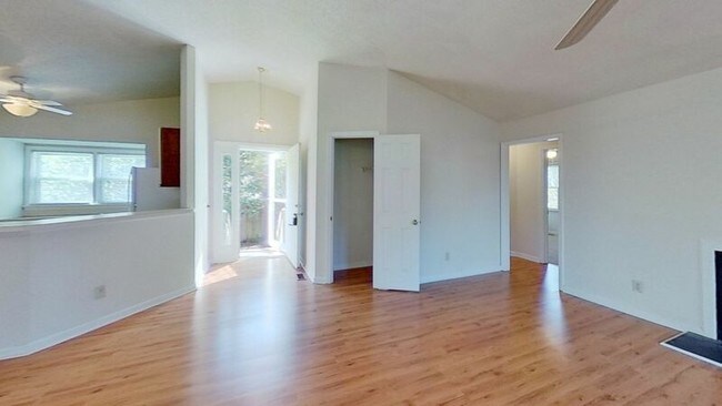 Foto del edificio - 2102 Wentworth Ct