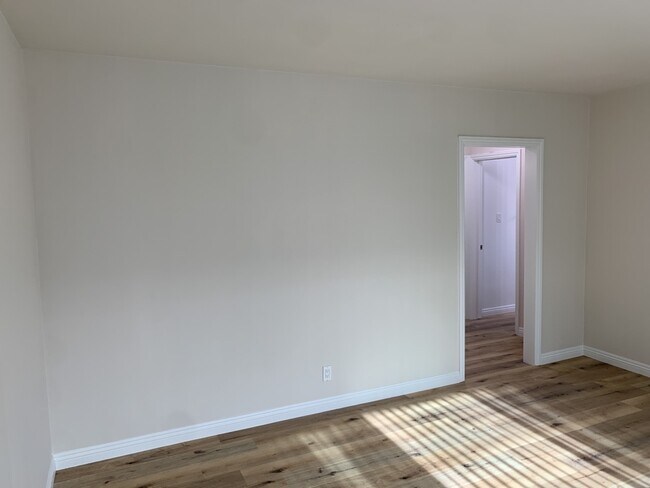 Living Room - 269 W Elm Ave