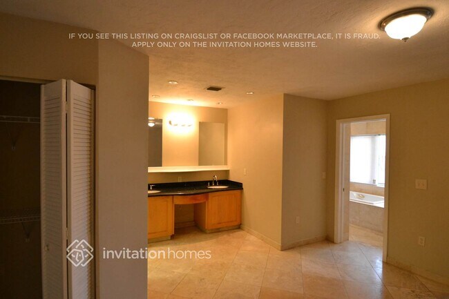 Foto del edificio - 8424 SW 102nd Pl
