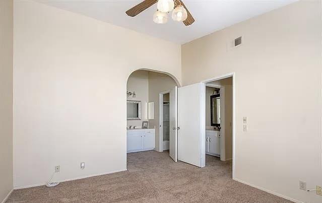 Foto del edificio - 4225 Porte de Palmas