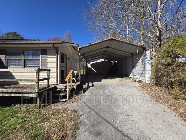 Building Photo - 111 Owens Rd