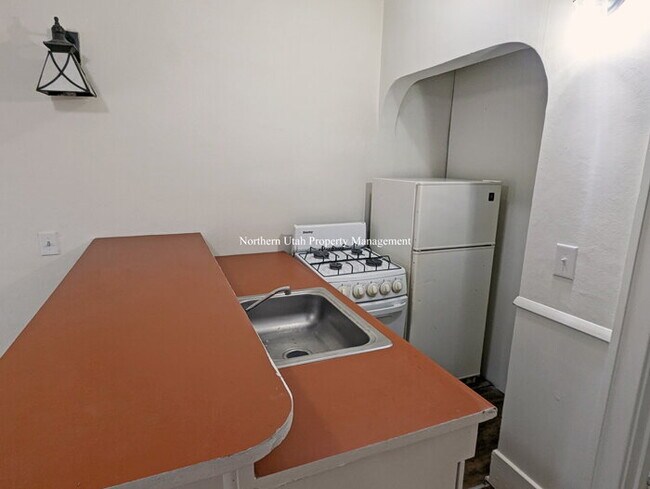 Foto del edificio - 1 Bed 1 Bath Unit