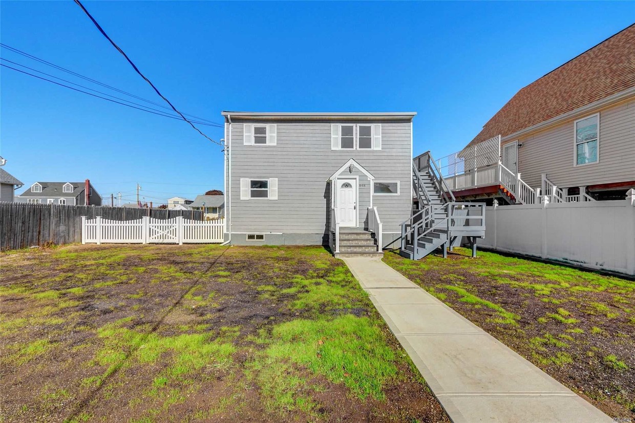 Foto principal - 848 Atlantic St