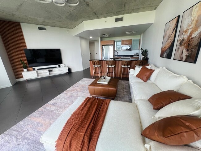 Building Photo - 3301 NE 1st Ave