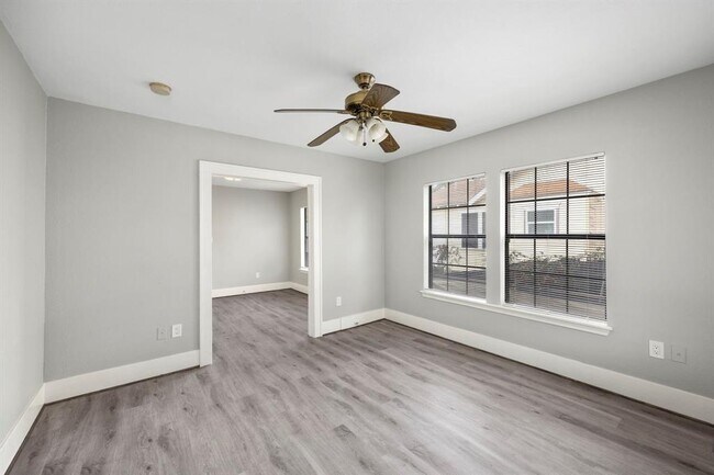 Building Photo - 4605 Beggs St