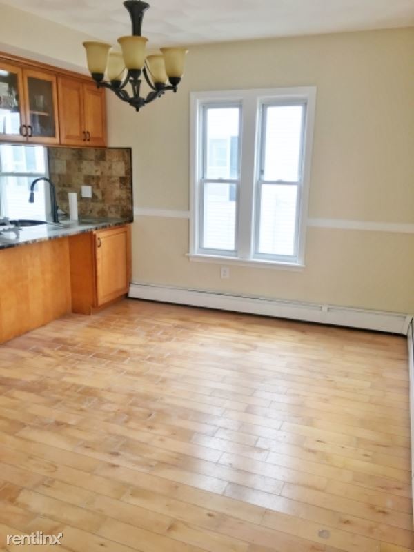 Primary Photo - 124 Denver St