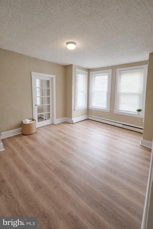 Foto del edificio - 317 E Broad St