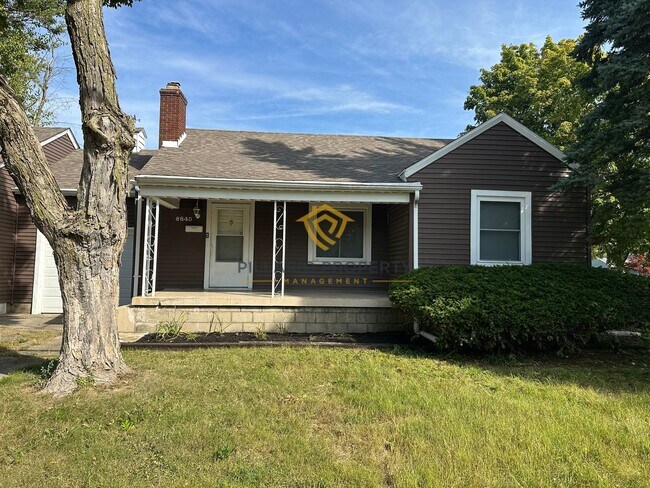 Building Photo - Charming 2 Bedroom / 1 Bath Home with Atta...