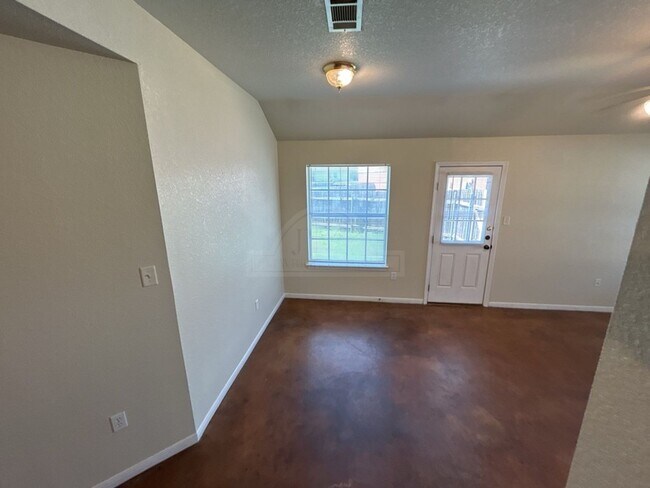 Foto del edificio - 3101 Yaupon Rd