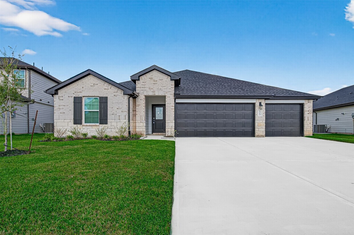 Foto principal - 4312 Rustling Aspen Dr
