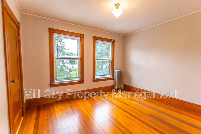 Foto del edificio - 105 Ray St