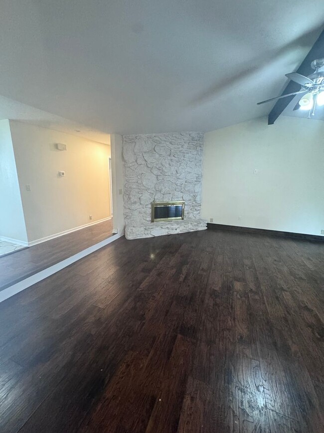 Foto del edificio - Updated 3 Bedroom with Office/Bonus Room