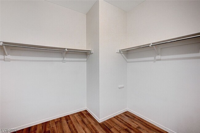 Building Photo - 5984 Bushra Ct