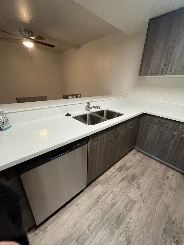 Foto del edificio - 9235 Elk Grove Florin Rd