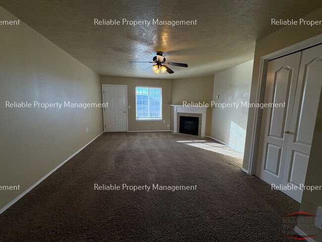 Foto del edificio - 577 Caribou St