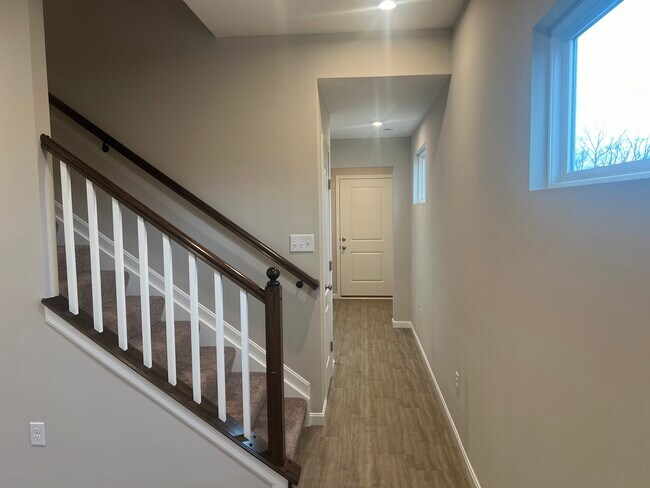 Building Photo - 4250 Family Farm Dr