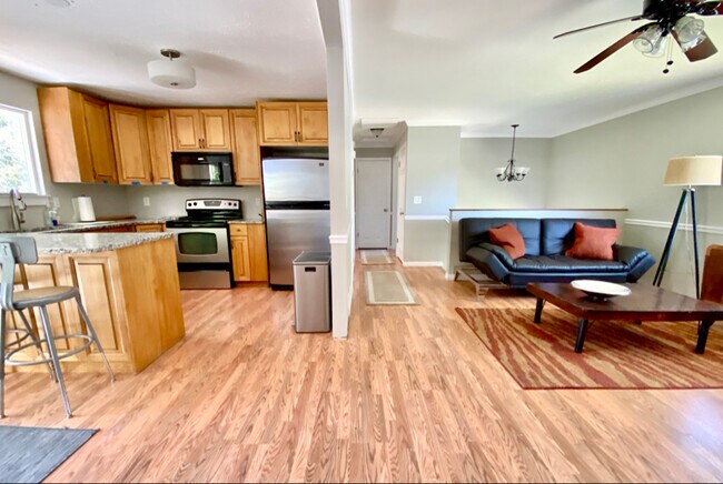 Foto del edificio - 11540 Sandy Creek Dr