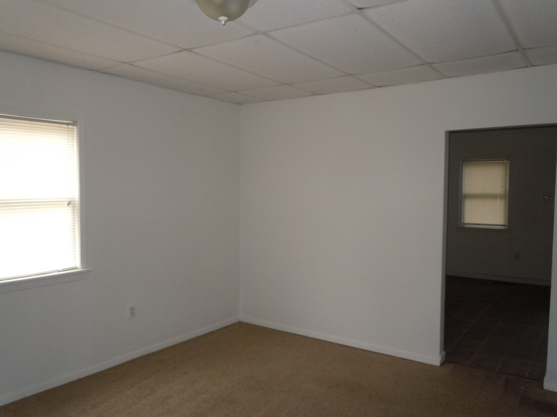 Primary Photo - 231 South St