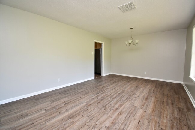 Building Photo - Updated 3 Bed, 2 Bath Home in Grambling!