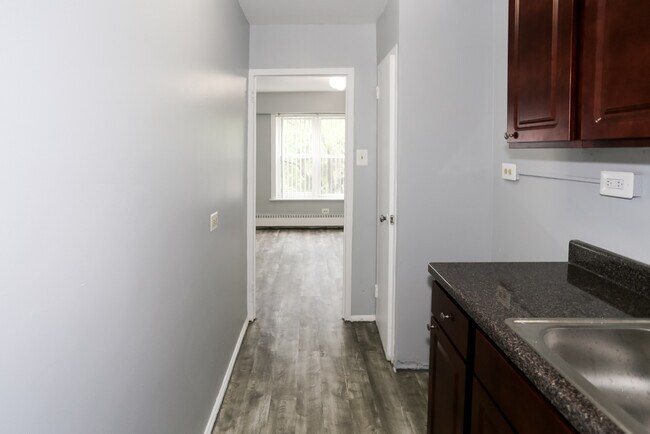 Foto del edificio - 7333 N Ridge Blvd