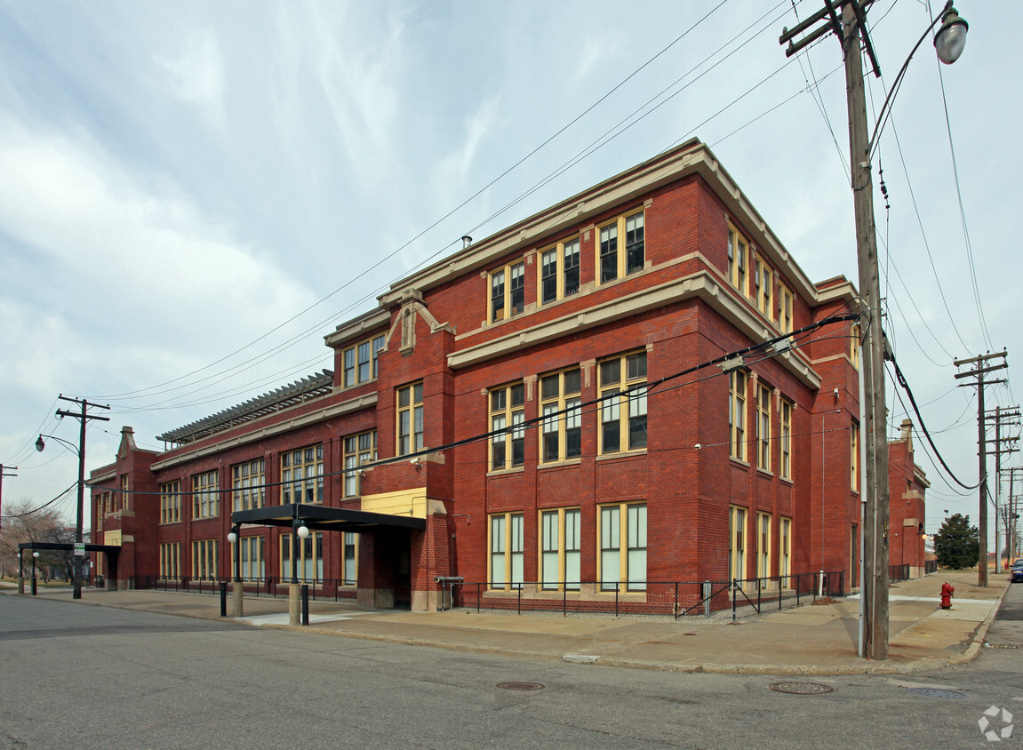 The Leland Detroit Apartments