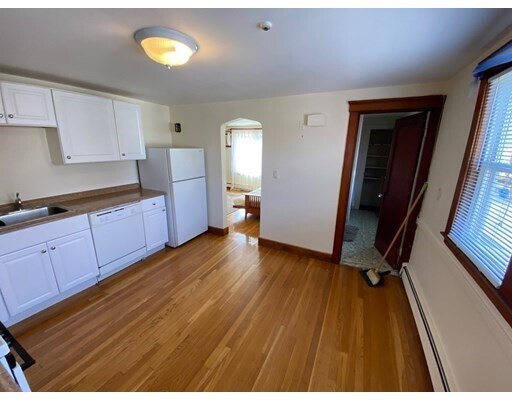 Primary Photo - 10 Hartwell St