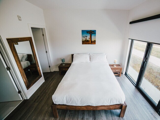Photo du bâtiment - 655 Sterling Lyon Pkwy