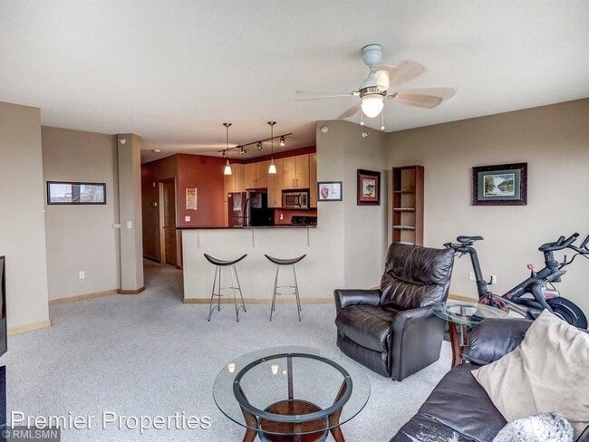Building Photo - 1 br, 1 bath House - 7600 Lyndale Ave S #300