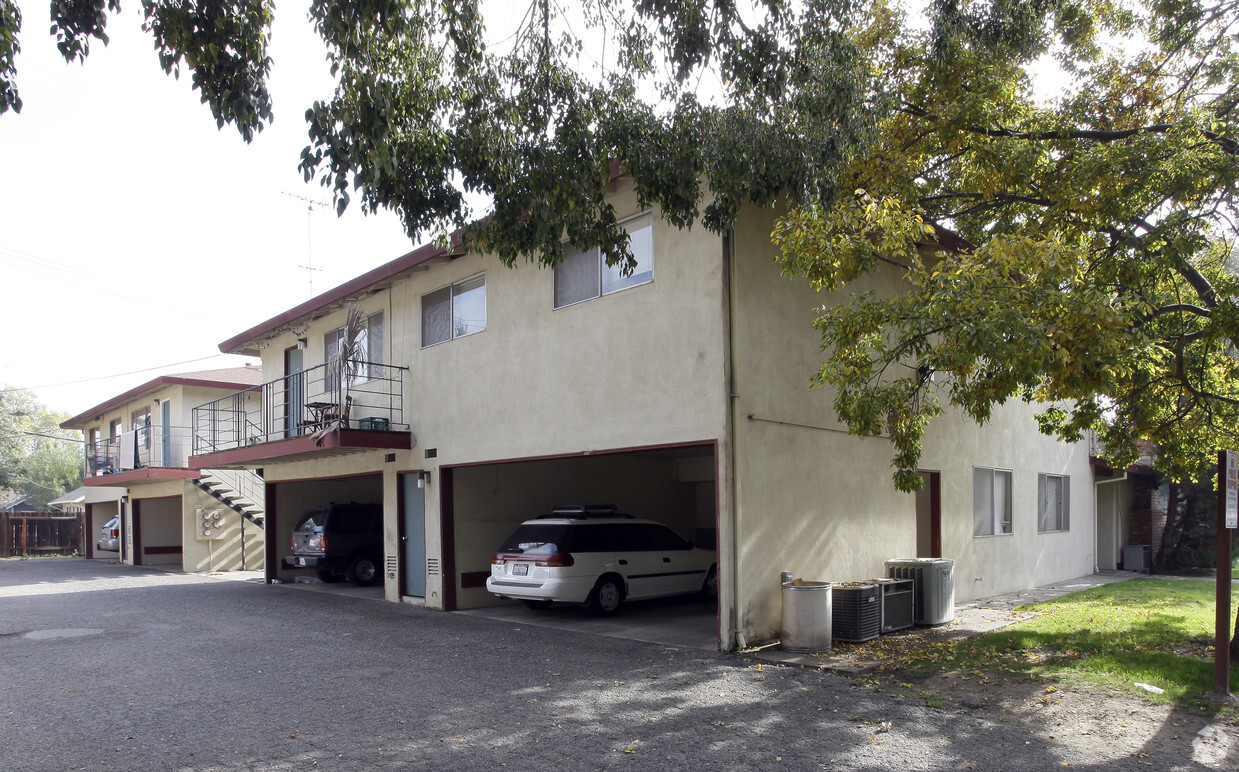 Primary Photo - 512 I St