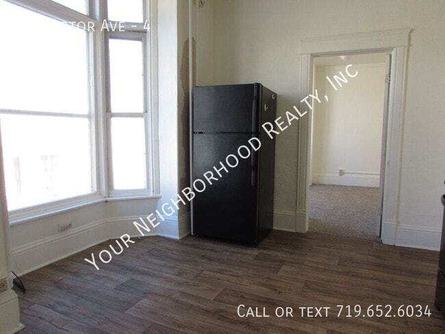 Building Photo - 318 Victor Ave