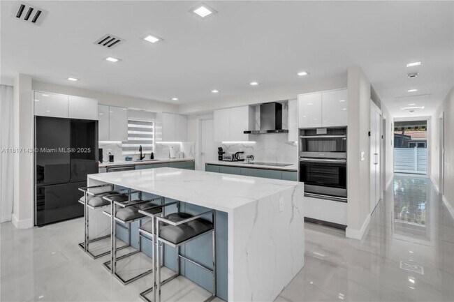 Foto del edificio - 3 bedroom in Hollywood FL 33019