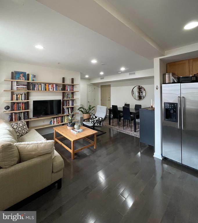 Primary Photo - 1417 Newton St NW