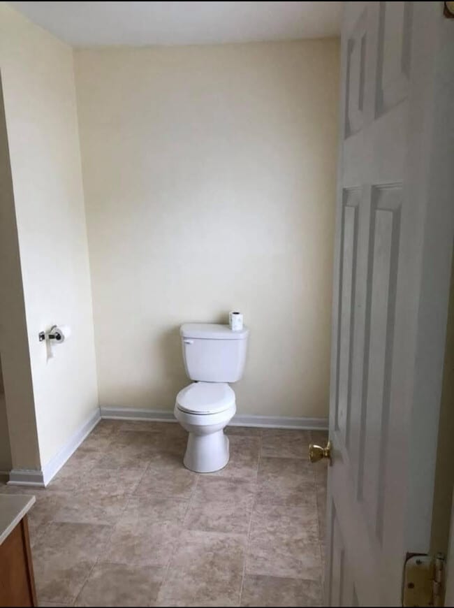 Building Photo - 106 W Railroad Ave