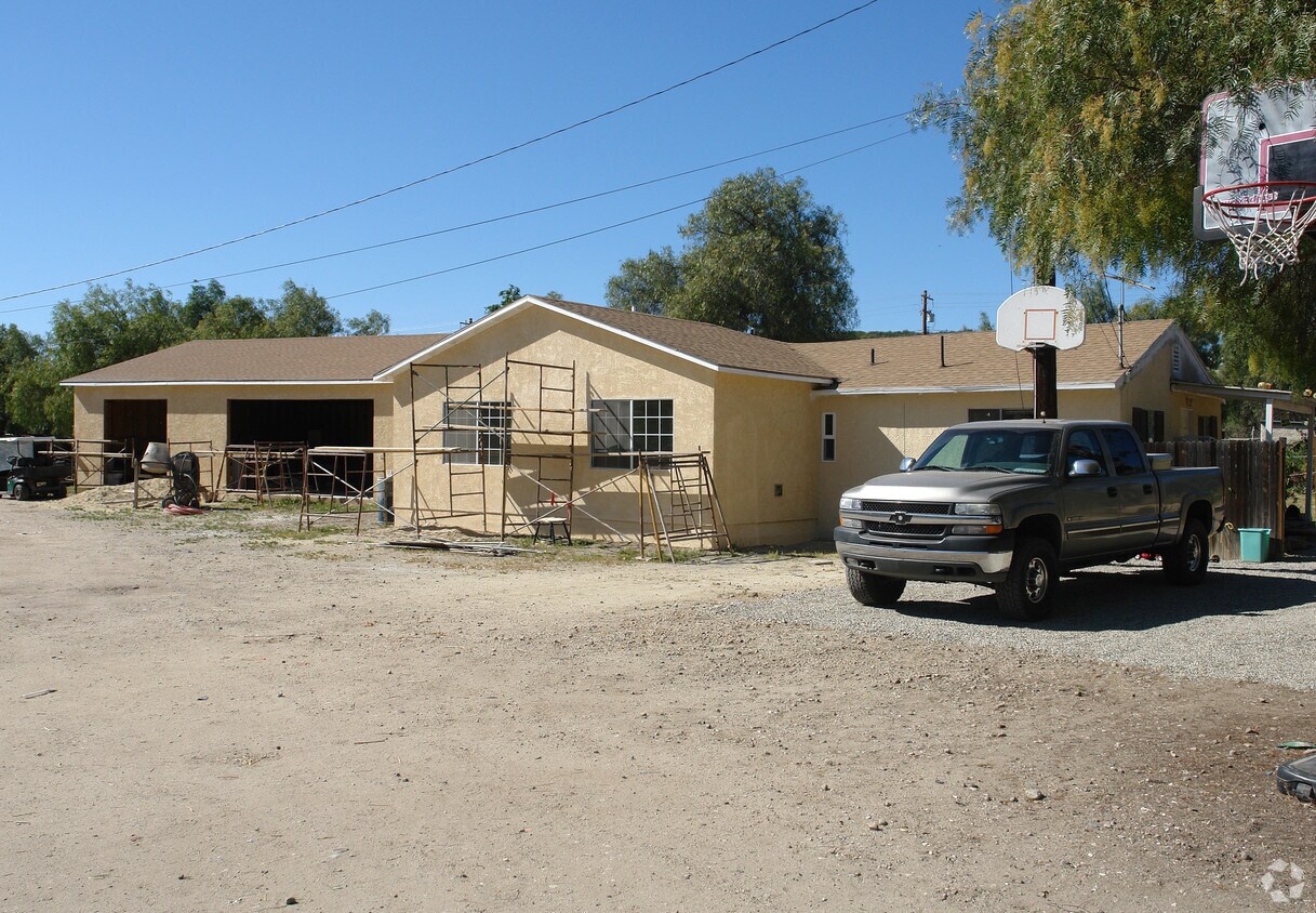 Building Photo - 645 Los Angeles Pl