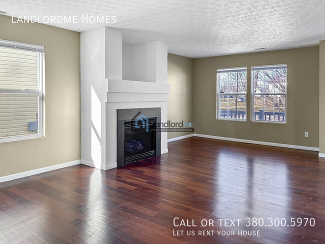 Building Photo - 8111 Royal Elm Dr