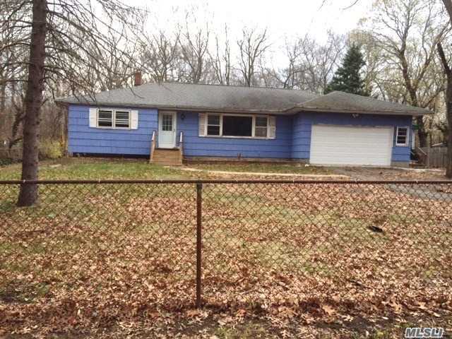 Primary Photo - 131 Hickory St