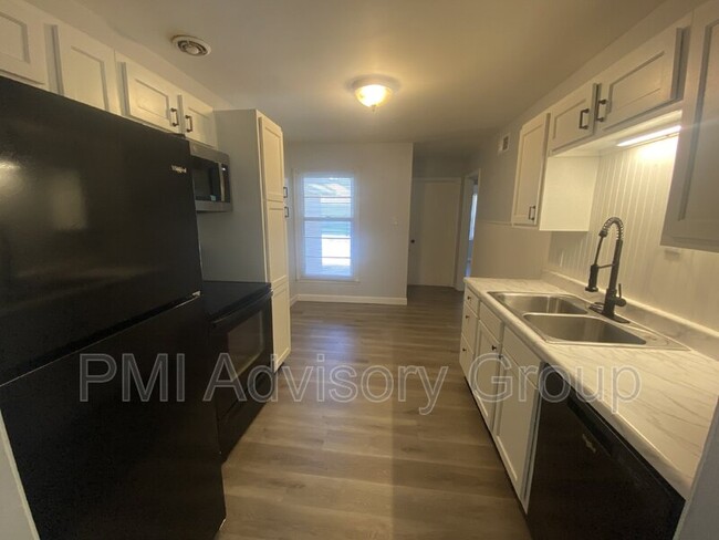 Foto del edificio - 901 SW Orleans St