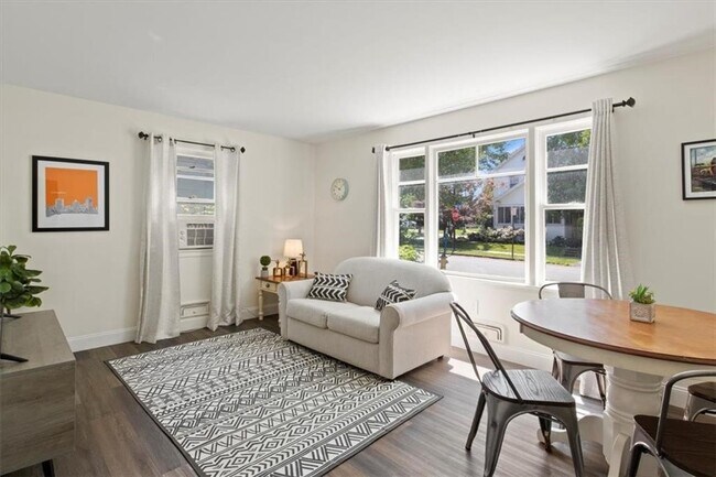 Foto del edificio - 130 Raleigh St