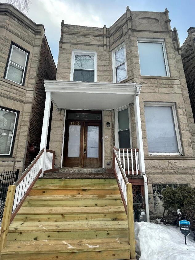 Foto principal - 1919 S Christiana Ave