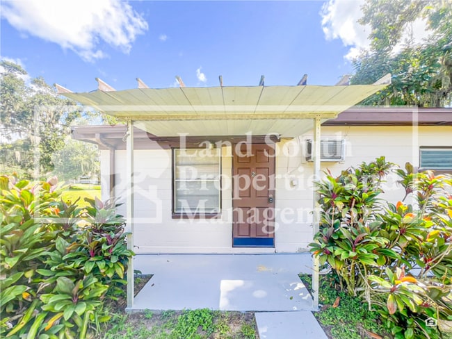 Building Photo - 1030 Lakewood Ct