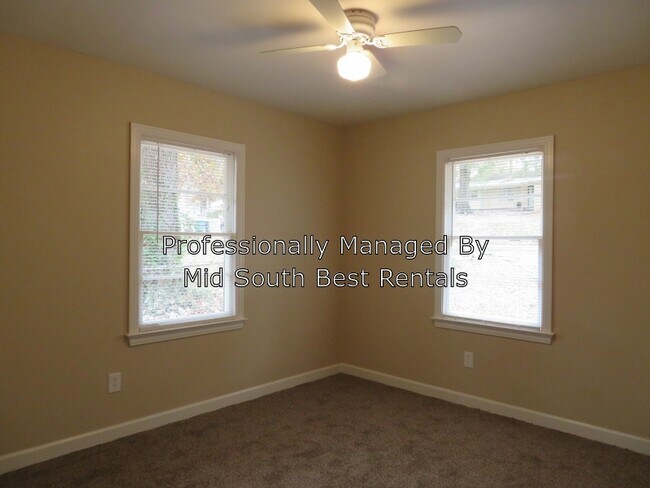 Building Photo - 3789 Belleau St