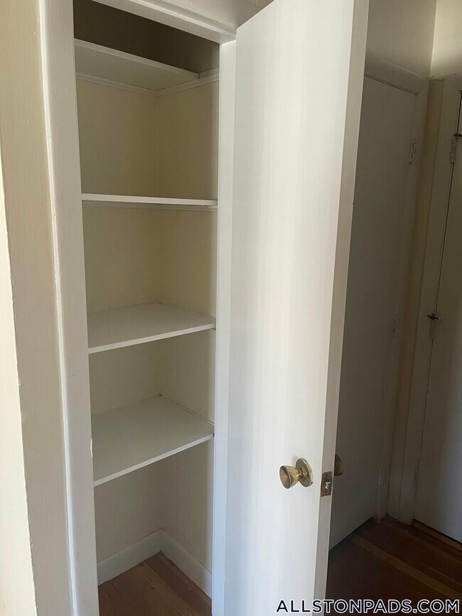 Building Photo - 90 Gardner St