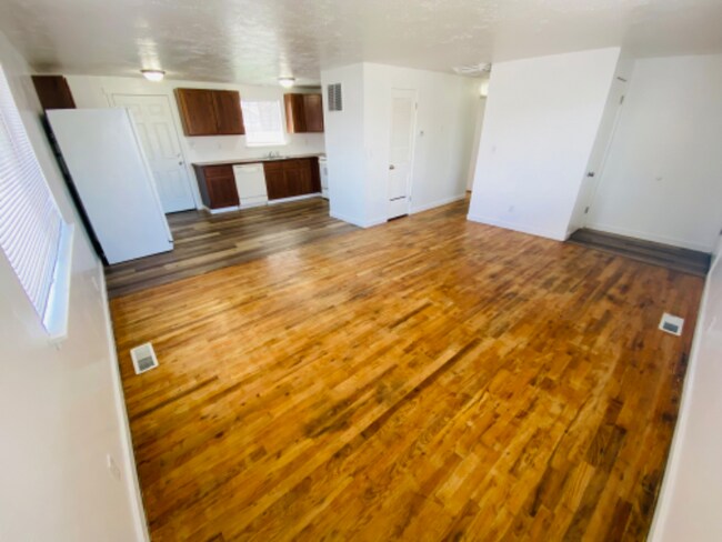 Foto del edificio - 1345 E 5th N