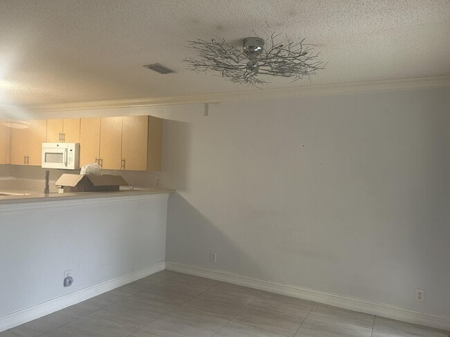 Foto del edificio - 1239 Imperial Lake Rd