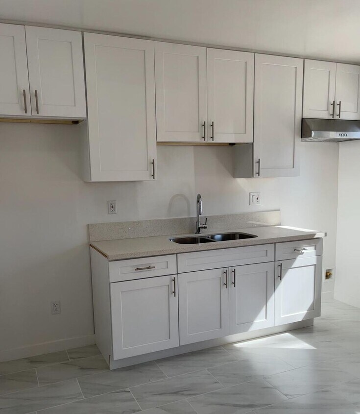 Primary Photo - Beautiful Apartment in Panorama City