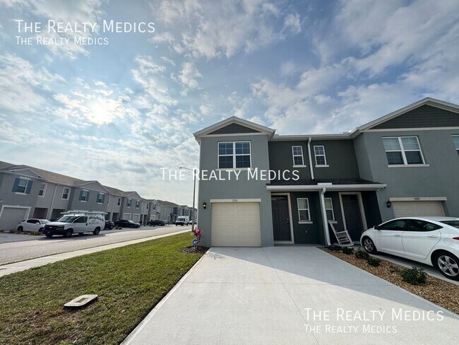 Building Photo - 2331 Gifford Dr