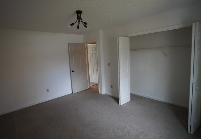 Building Photo - 218 John Wesley Dr