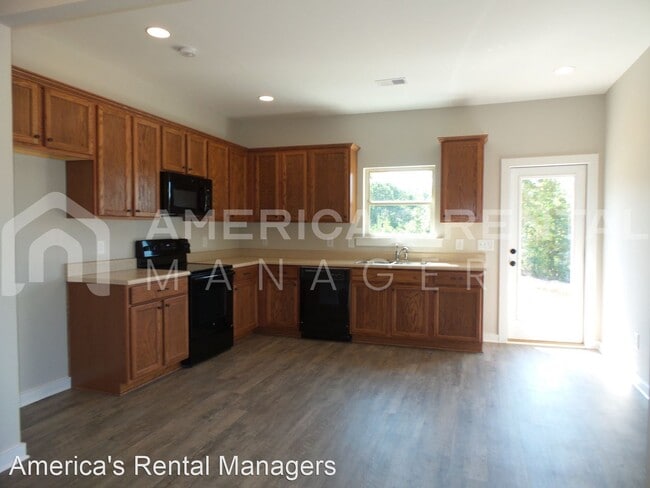 Foto del edificio - 3 br, 2 bath House - 131 Bates Lane