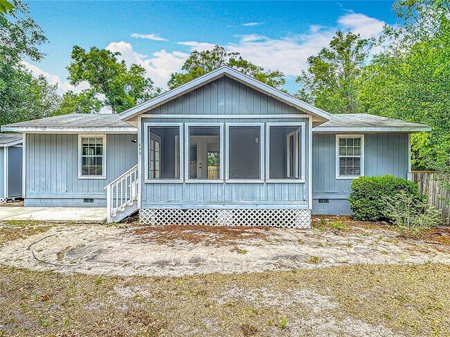 Building Photo - 499 W Beresford Rd