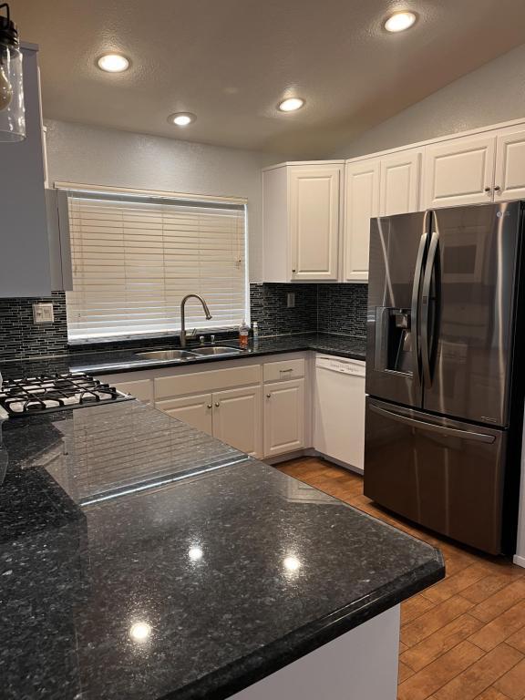 Building Photo - 40352 Palmas Ct